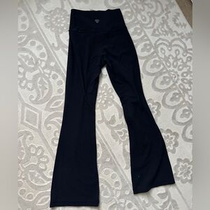 Aritzia Black Flared Pant leggings size-XS